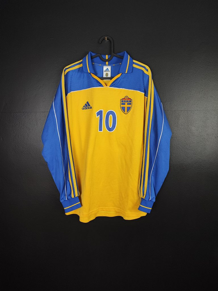 Koszulka piłkarska reprezentacji Szwecja 2000/02 Home Adidas Marcus Allback #10 [M] Match Issue