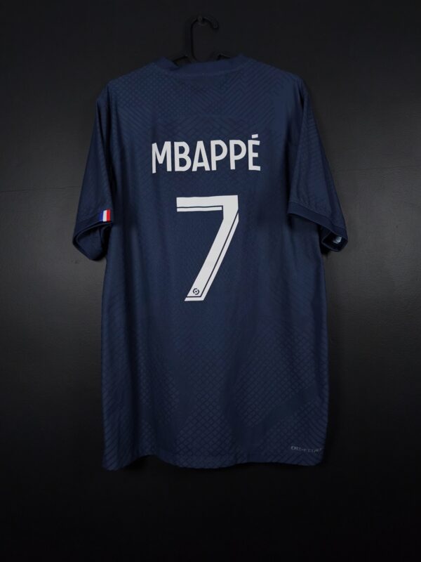 Koszulka piłkarska Paris Saint-Germain 2022/23 Home Nike Kylian Mbappe #7 [L] ADV